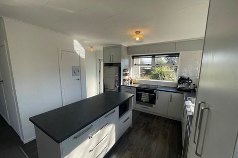 Photo of property in 1 Totara Terrace, Inglewood, 4330