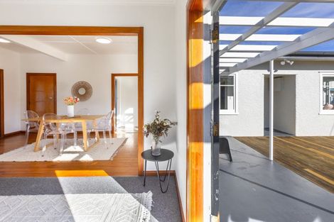 Photo of property in 2 Woburn Street, Waipukurau, 4200