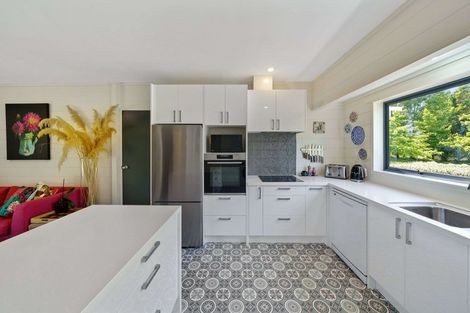 Photo of property in 12 Hawkins Drive, Martinborough, 5711