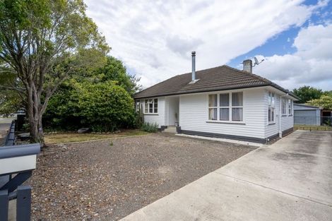 Photo of property in 18 Exeter Crescent, Takaro, Palmerston North, 4412