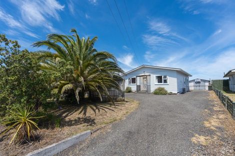 Photo of property in 4 Seabury Avenue, Foxton Beach, Foxton, 4815