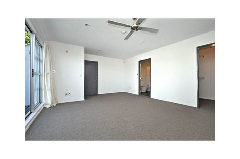 Photo of property in 7/2 Atarangi Road, Greenlane, Auckland, 1051