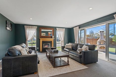 Photo of property in 5 Carradale Avenue, Broomfield, Christchurch, 8042