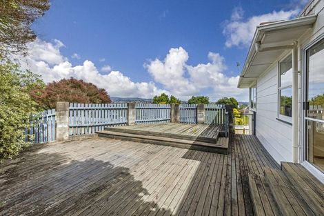 Photo of property in 5 South Pacific Place, Henderson, Auckland, 0612