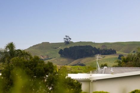 Photo of property in 16 Selliera Place, Papamoa Beach, Papamoa, 3118