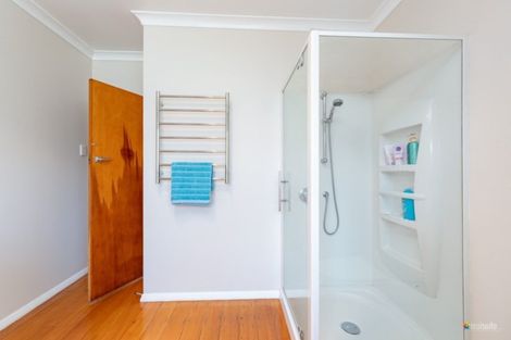 Photo of property in 19 Oxford Crescent, Ebdentown, Upper Hutt, 5018