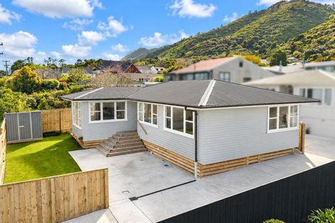 Photo of property in 11a Winara Avenue, Waikanae, 5036