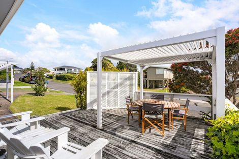 Photo of property in 409 Onemana Drive, Onemana, Whangamata, 3691