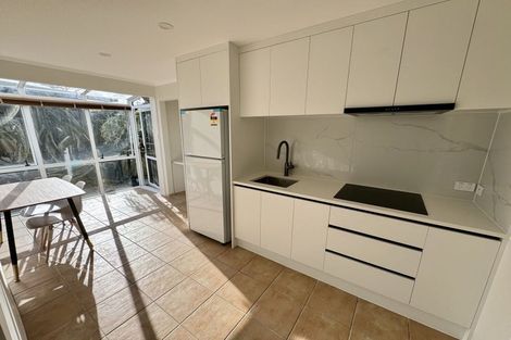 Photo of property in 1/3 Manutara Avenue, Forrest Hill, Auckland, 0620