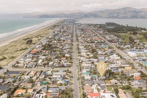 Photo of property in 1/142 Pine Avenue, South New Brighton, Christchurch, 8062