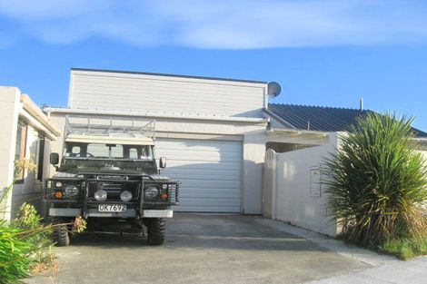 Photo of property in 11 Ettrick Grove, Papakowhai, Porirua, 5024