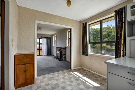 Photo of property in 72 Reid Avenue, Hawera, 4610