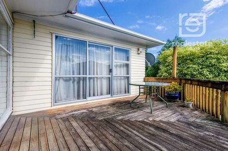 Photo of property in 92 Te Atatu Road, Te Atatu South, Auckland, 0610