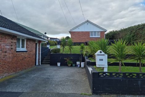 Photo of property in 180 Puriri Street, Castlecliff, Whanganui, 4501