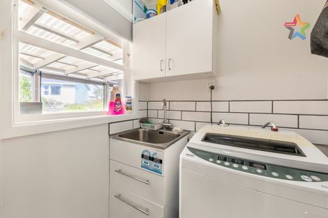 Photo of property in 46 Cedar Street, Maungaraki, Lower Hutt, 5010