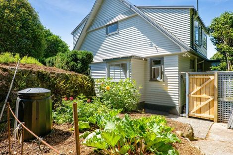 Photo of property in 38 Lawry Street, Blagdon, New Plymouth, 4310