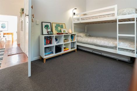 Photo of property in 25 Beach Road, Paekakariki, 5034