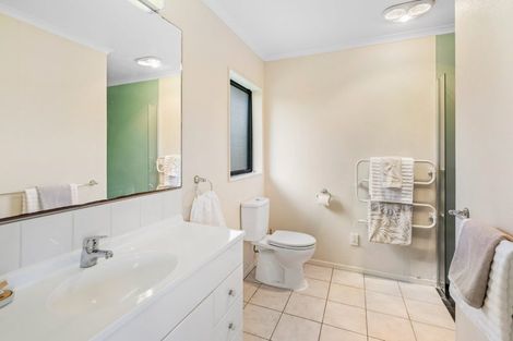 Photo of property in 4 Sunset Parade, Parua Bay, Whangarei, 0174