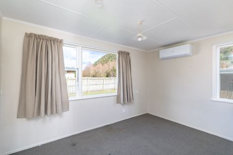 Photo of property in 9 Orewa Grove, Wainuiomata, Lower Hutt, 5014