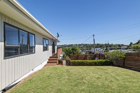 Photo of property in 2/2 Neal Avenue, Glenfield, Auckland, 0629