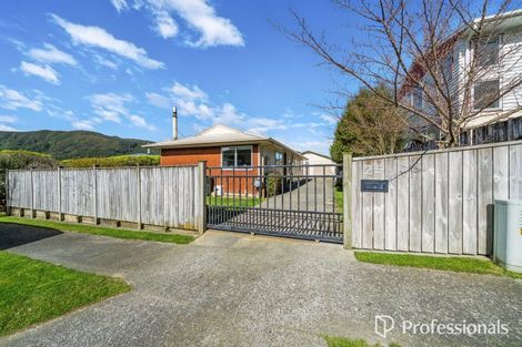 Photo of property in 25 Kendal Grove, Wainuiomata, Lower Hutt, 5014