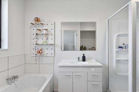 Photo of property in 1/33 Oldwood Street, Bishopdale, Christchurch, 8053