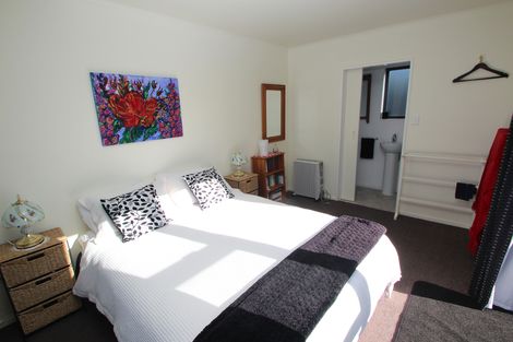 Photo of property in 32 Magdala Street, Kakanui, Oamaru, 9495