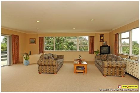 Photo of property in 42 Divich Avenue, Te Atatu South, Auckland, 0610