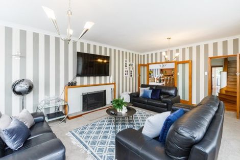 Photo of property in 546 Featherston Street, Roslyn, Palmerston North, 4414