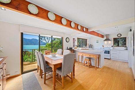Photo of property in 28 Moetapu Bay Road, Moetapu Bay, Picton, 7282