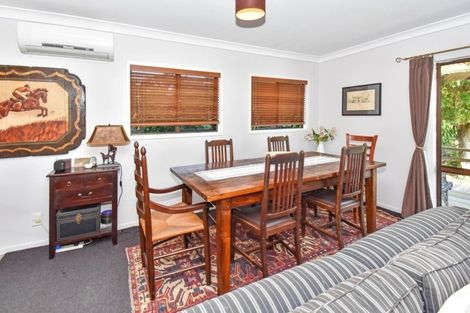 Photo of property in 4 Millen Place, Clarks Beach, 2122