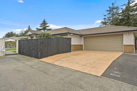 Photo of property in 433 Mairehau Road, Parklands, Christchurch, 8083