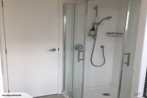 Photo of property in 2/50a Target Road, Totara Vale, Auckland, 0629