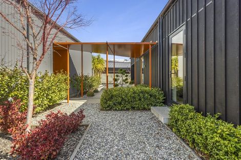 Photo of property in 15 Kereru Crescent, Wanaka, 9305