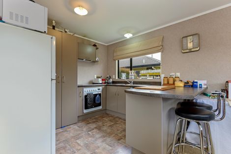 Photo of property in 28 Meridian Grove, Kelvin Grove, Palmerston North, 4414