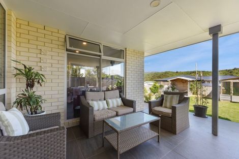 Photo of property in 118 Milton Terrace, Picton, 7220