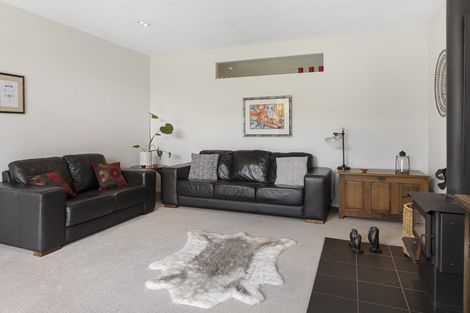 Photo of property in 28 De Castro Drive, Blenheim, 7201