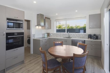 Photo of property in 1/290 Avonhead Road, Avonhead, Christchurch, 8042