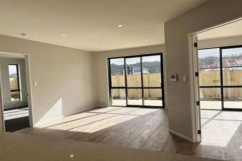 Photo of property in 7 Paihere Street, Huapai, Kumeu, 0810