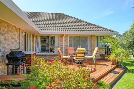 Photo of property in 50 Harbour Road, Ohope, 3121