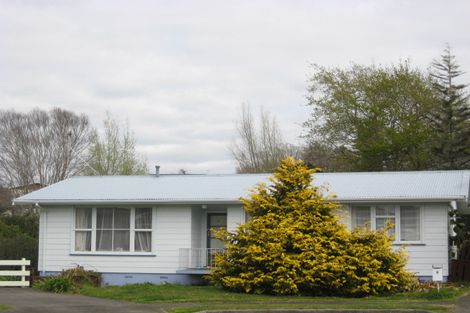 Photo of property in 5 Benbow Place, Westown, New Plymouth, 4310