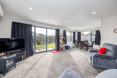 Photo of property in 33a Hargood Street, Woolston, Christchurch, 8062
