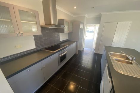 Photo of property in 10 Somerton Drive, Huntington, Hamilton, 3210