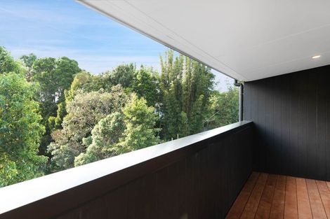 Photo of property in 20a Arataki Views Way, Glen Eden, Auckland, 0602