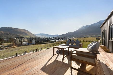 Photo of property in 44 Cunninghams Drive, Jacks Point, Queenstown, 9371