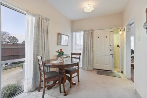 Photo of property in 2/32 Lake Terrace Road, Burwood, Christchurch, 8083