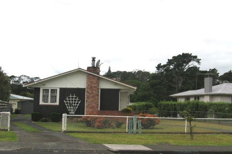 Photo of property in 47 Lauderdale Road, Birkdale, Auckland, 0626
