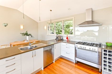 Photo of property in 17 Kopanga Road, Havelock North, 4130