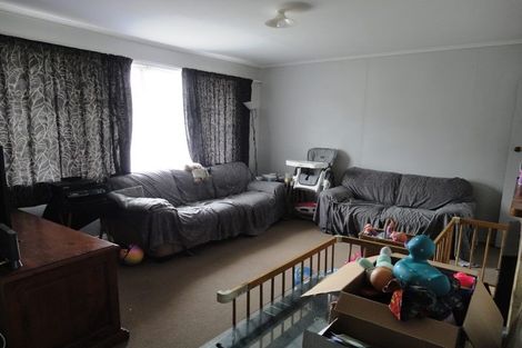 Photo of property in 64 Tawa Crescent, Manurewa, Auckland, 2102