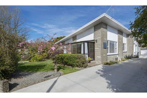 Photo of property in 1/5 Newbridge Place, Ilam, Christchurch, 8041